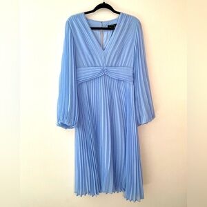 Banana Republic women’s periwinkle blue dress. Size 6. NWT.